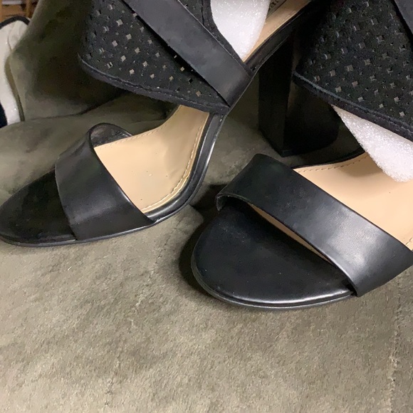Guess black strappy heels - Picture 4 of 11